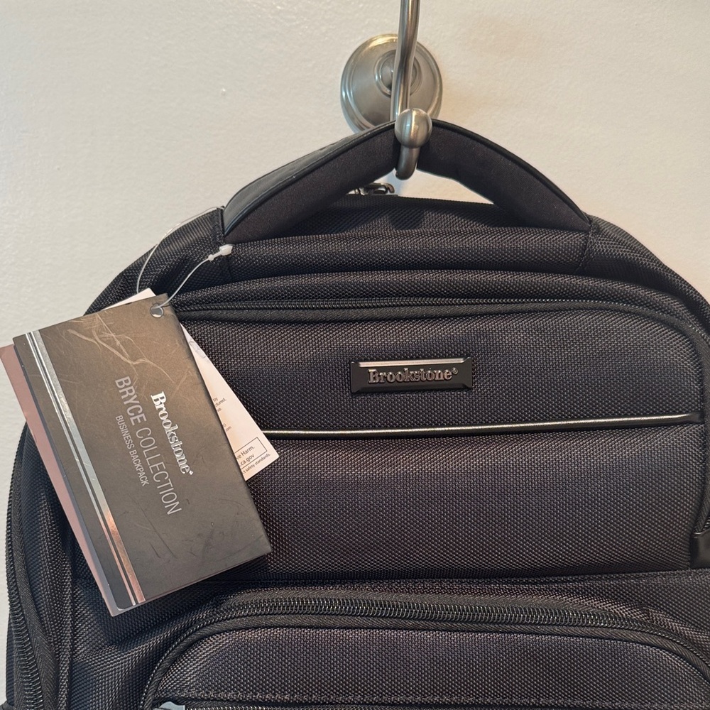 Brookstone Bryce Laptop Travel Backpack - Picture 9 of 15